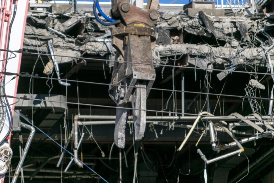 ジャストシステムの解体工事